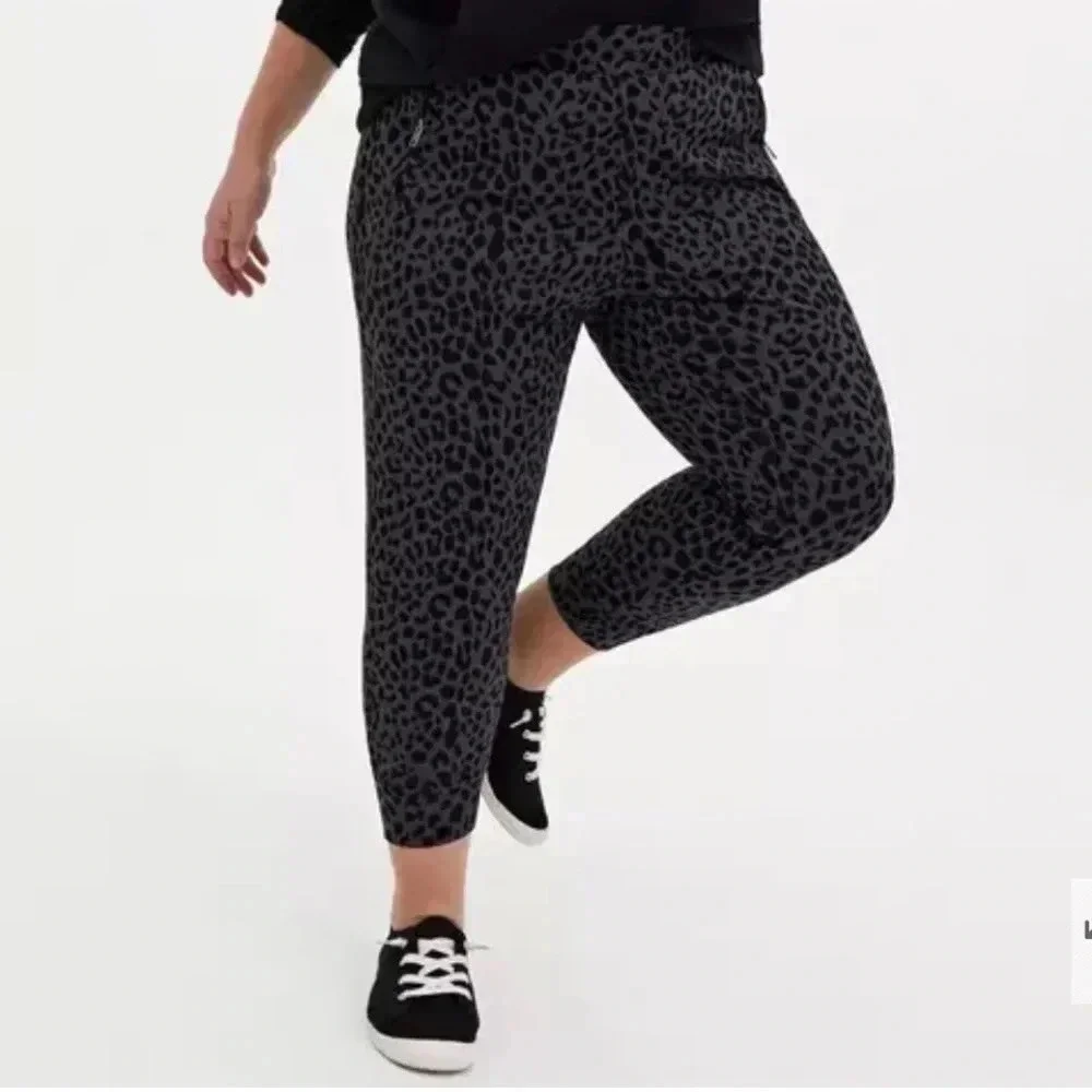 Torrid cheetah, print, joggers, gray, black animal, print zip pockets, plus size